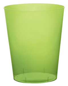 Vasos de plástico verdes